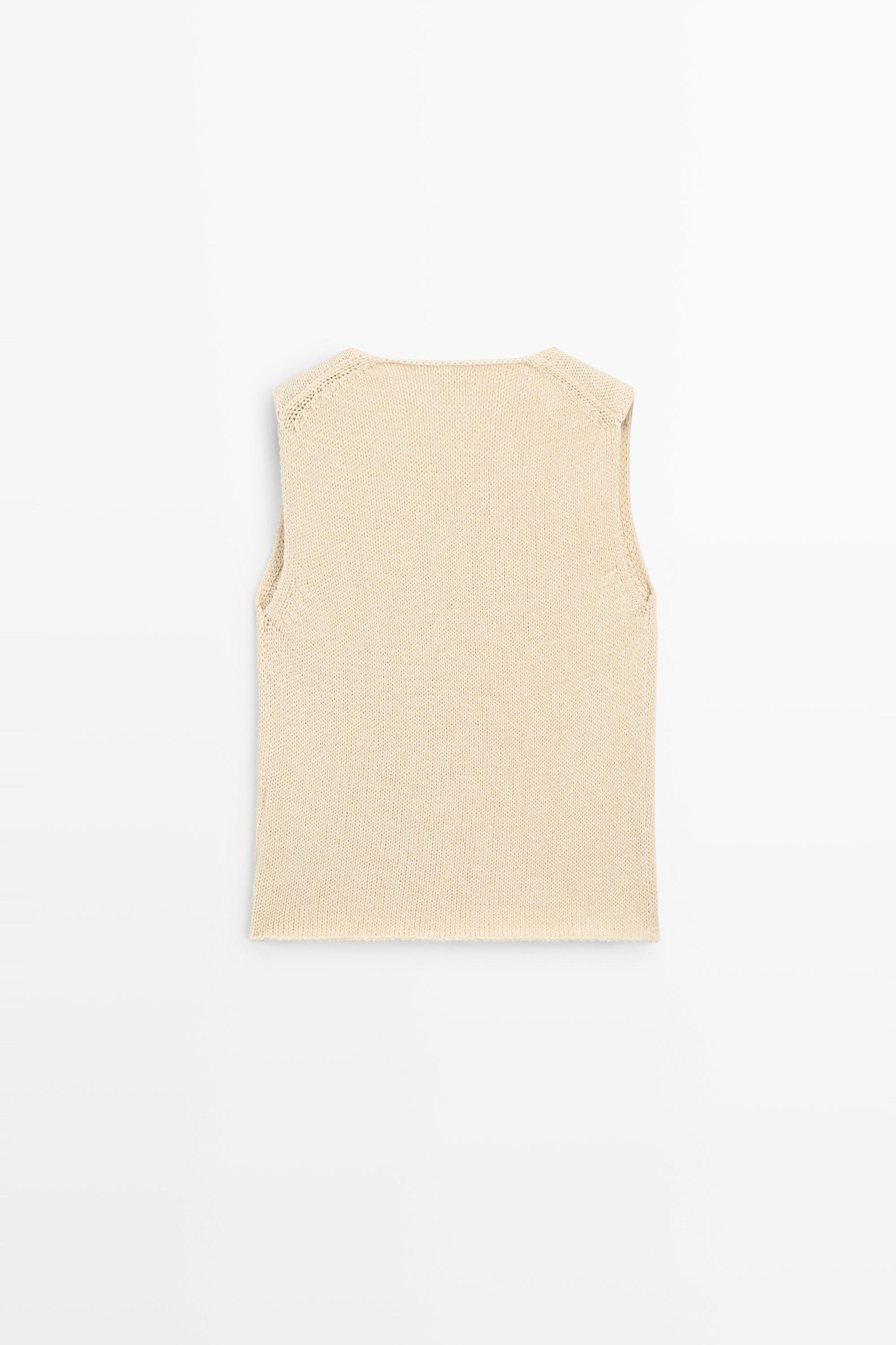 Cotton blend knit top with button detail